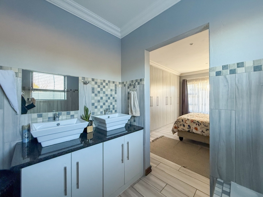 3 Bedroom Property for Sale in Melodie North West